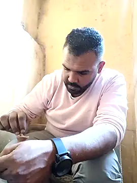 Snapshot of ListedLoin chatting on January 8, 2025, 2:14 pm ListedLoin online show from January 8, 2025, 2:14 pm