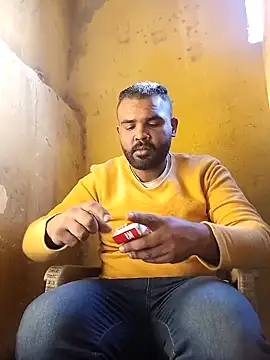 Snapshot of ListedLoin chatting on January 12, 2025, 12:01 pm ListedLoin online show from January 12, 2025, 12:01 pm