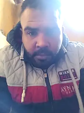 Snapshot of ListedLoin chatting on February 6, 2025, 9:00 am ListedLoin online show from February 6, 2025, 9:00 am