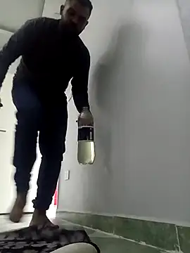 Snapshot of ListedLoin chatting on February 19, 2025, 3:05 pm ListedLoin online show from February 19, 2025, 3:05 pm