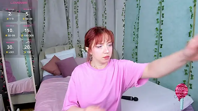 Love is Lola online show from March 20, 2025, 1:13 am