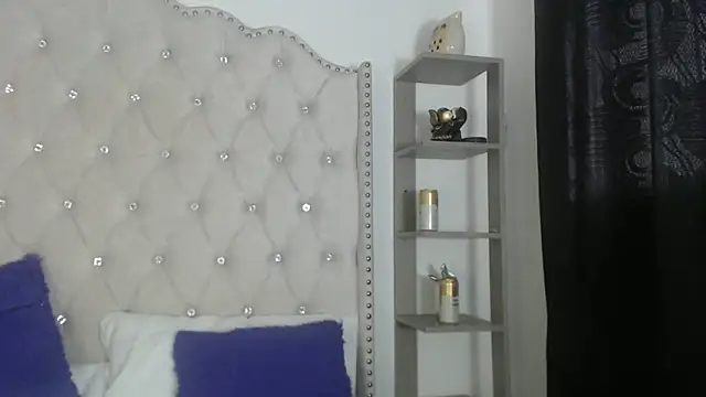Snapshot of Abril_Squirt chatting on June 13, 2026, 7:56 pm Abril Squirt online show from June 13, 2026, 7:56 pm