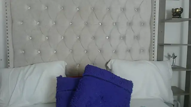 Snapshot of Abril_Squirt chatting on July 2, 2026, 8:37 pm Abril Squirt online show from July 2, 2026, 8:37 pm