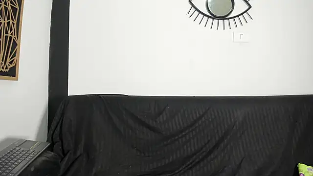 EmilyGomezLS online show from April 8, 2026, 11:21 am