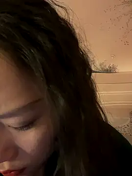 Eliza-E online show from January 7, 2026, 2:08 pm