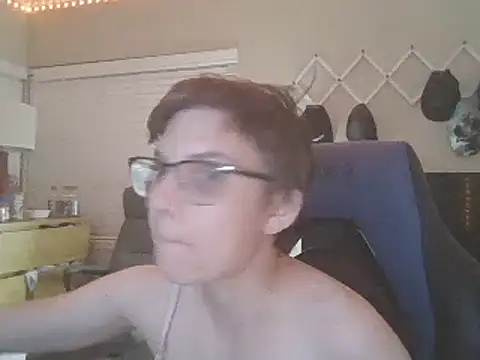 Snapshot of KaliSnow199623 chatting on December 3, 2024, 4:14 am KaliSnow199623 online show from December 3, 2024, 4:14 am