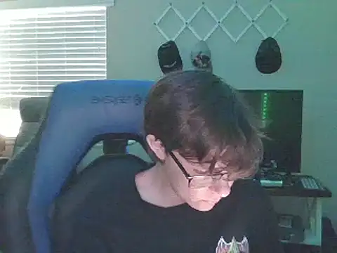 Snapshot of KaliSnow199623 chatting on February 7, 2025, 12:42 am KaliSnow199623 online show from February 7, 2025, 12:42 am