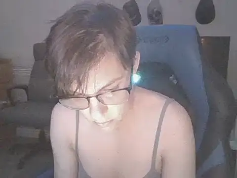 Snapshot of KaliSnow199623 chatting on February 16, 2025, 3:04 am KaliSnow199623 online show from February 16, 2025, 3:04 am