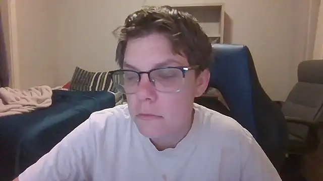 Snapshot of KaliSnow199623 chatting on September 13, 2025, 9:42 am KaliSnow199623 online show from September 13, 2025, 9:42 am