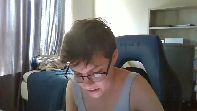 Snapshot of KaliSnow199623 chatting on September 20, 2025, 12:11 am KaliSnow199623 online show from September 20, 2025, 12:11 am