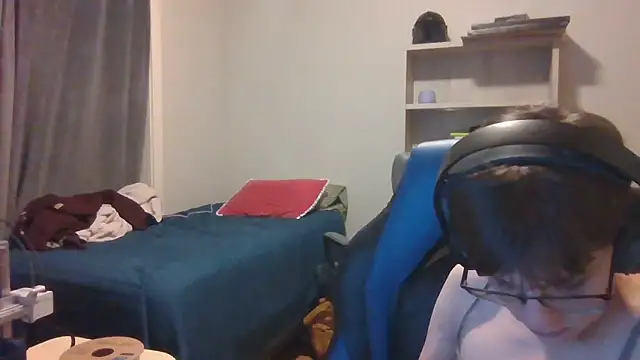 Snapshot of KaliSnow199623 chatting on November 4, 2025, 4:11 am KaliSnow199623 online show from November 4, 2025, 4:11 am