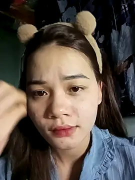 Ngoc-Trinh online show from January 19, 2025, 4:14 pm