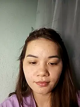 Ngoc-Trinh online show from January 25, 2025, 4:03 pm