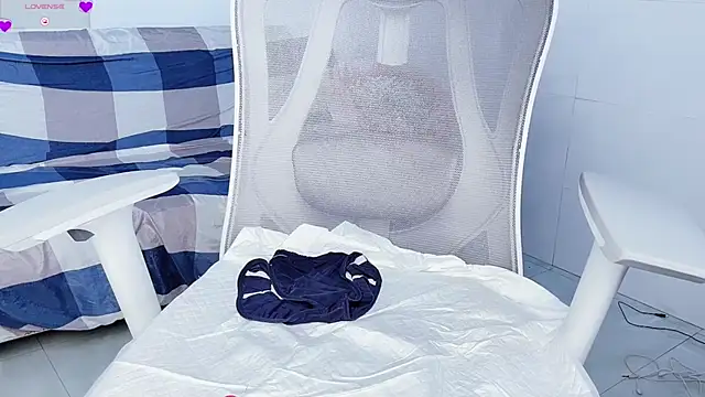 I Am Boo online show from March 20, 2025, 6:52 am