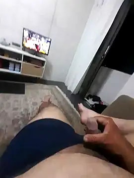 Snapshot of Retfield18 chatting on December 18, 2024, 10:46 pm Retfield18 online show from December 18, 2024, 10:46 pm