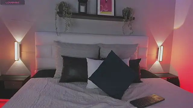 Snapshot of sofi_bakerr chatting on February 2, 2026, 11:42 am sofi bakerr online show from February 2, 2026, 11:42 am