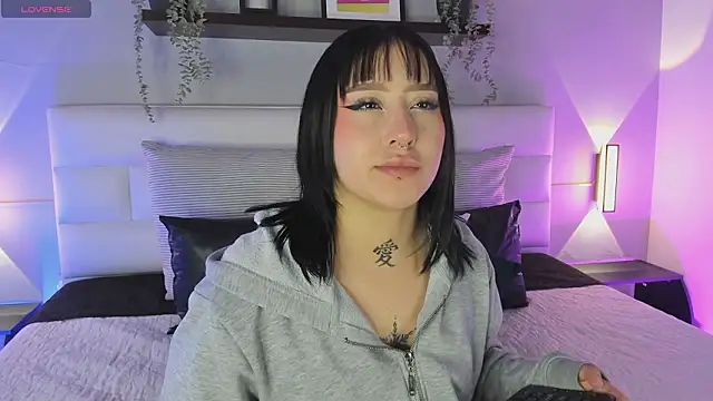 Snapshot of sofi_bakerr chatting on February 7, 2026, 11:47 am sofi bakerr online show from February 7, 2026, 11:47 am