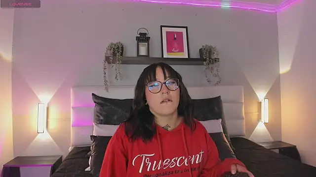 sofi bakerr online show from April 18, 2026, 11:36 am