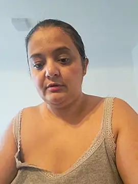 Snapshot of sarahhh1987 chatting on October 19, 2025, 8:37 am sarahhh1987 online show from October 19, 2025, 8:37 am