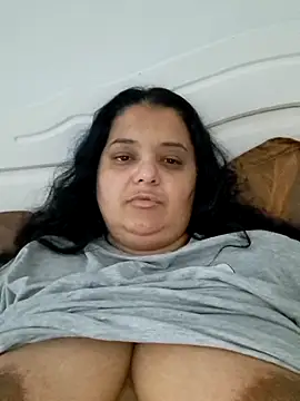 sarahhh1987 online show from December 5, 2025, 8:23 am