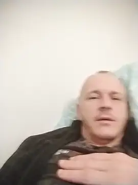 Snapshot of Singlepennis chatting on March 19, 2025, 7:38 pm Singlepennis online show from March 19, 2025, 7:38 pm