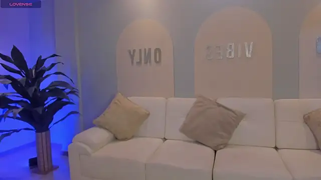 AliceHarper  online show from February 12, 2026, 9:21 pm