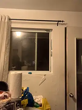 holyeroticss online show from November 17, 2025, 2:06 am