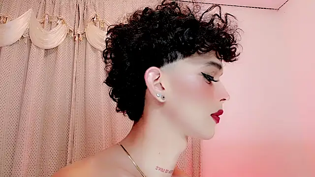 Snapshot of Marian_LV chatting on December 14, 2025, 6:08 am Marian LV online show from December 14, 2025, 6:08 am