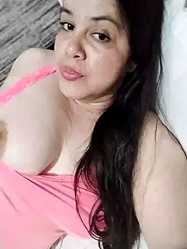 lunanataly online show from February 19, 2025, 3:06 am