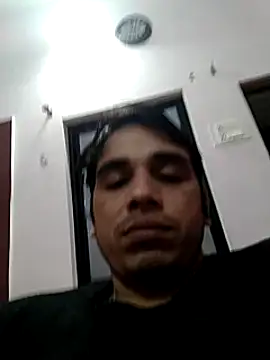 roadtucker123 online show from December 6, 2024, 4:49 pm