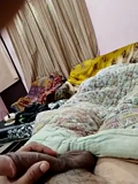 roadtucker123 online show from December 3, 2025, 6:39 pm