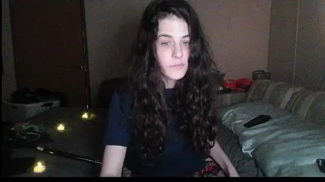 Snapshot of rileyyb_ chatting on May 11, 2026, 6:52 am rileyyb online show from May 11, 2026, 6:52 am