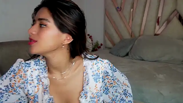 Rebecca 055 online show from February 1, 2026, 2:04 pm