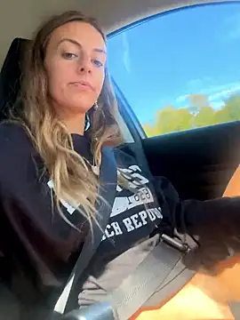 jungleangel online show from October 18, 2025, 6:41 pm