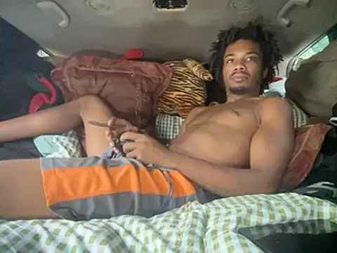 SlimeCrownzOut5 online show from April 17, 2026, 9:29 pm