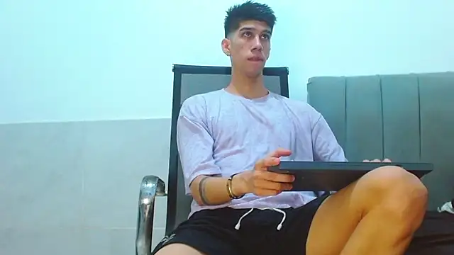 Snapshot of jhony-sex chatting on June 3, 2026, 7:44 am jhony-sex online show from June 3, 2026, 7:44 am