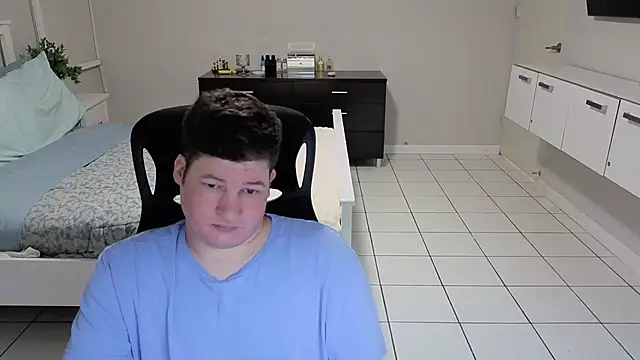 Lorenzo hernandez online show from April 21, 2026, 12:01 am