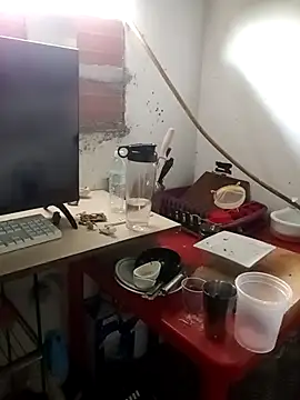 Mrdetonador online show from March 18, 2026, 7:17 pm