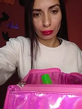 Chicavixy online show from November 8, 2025, 1:06 am