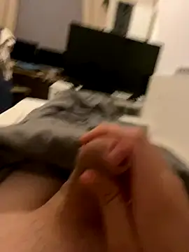 bigschlong290 online show from October 17, 2025, 3:53 am