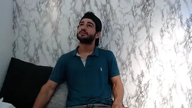 Moon and aaron online show from March 1, 2026, 3:41 am