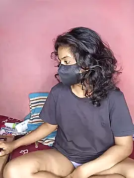 Snapshot of nadeeshakodituwakku chatting on February 3, 2025, 12:36 pm nadeeshakodituwakku online show from February 3, 2025, 12:36 pm