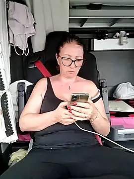 Snapshot of cuplubijoanna chatting on April 18, 2026, 9:13 am cuplubijoanna online show from April 18, 2026, 9:13 am