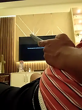 SexyMama boy online show from April 18, 2026, 7:40 pm