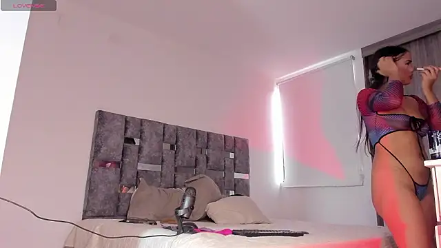 rossth1 online show from March 6, 2026, 7:43 pm