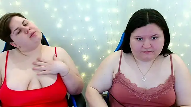 BeckyAndHellen online show from March 3, 2026, 11:38 am