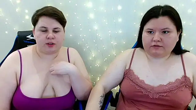 BeckyAndHellen online show from June 29, 2026, 8:09 am