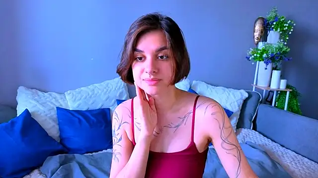 Snapshot of Celine_Dionn chatting on July 2, 2026, 5:24 am Celine Dionn online show from July 2, 2026, 5:24 am