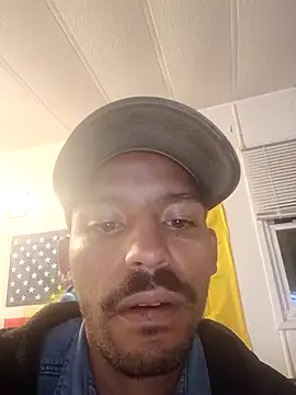 Ricardosuavee6 online show from November 1, 2025, 3:41 am