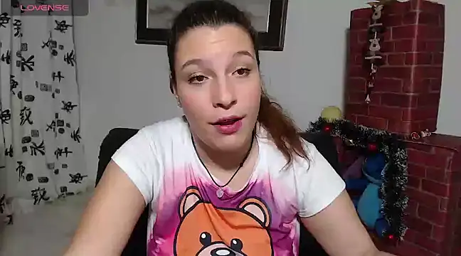 Snapshot of alexia_87 chatting on December 22, 2024, 9:42 pm alexia 87 online show from December 22, 2024, 9:42 pm
